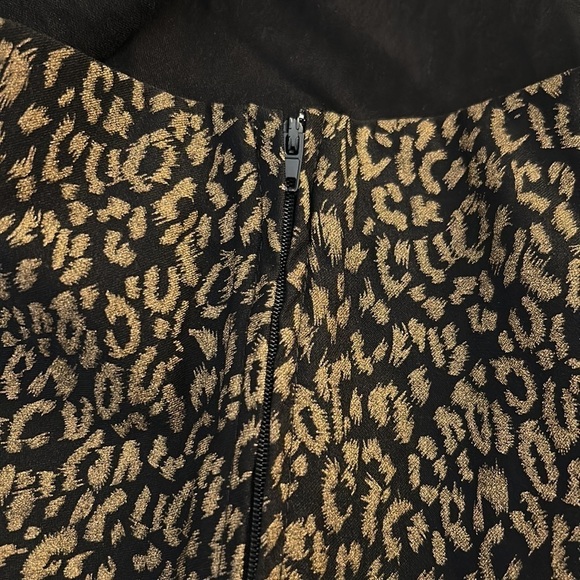 Must Have Black & Gold Leopard Print Mini Skirt Size Large - Picture 6 of 6